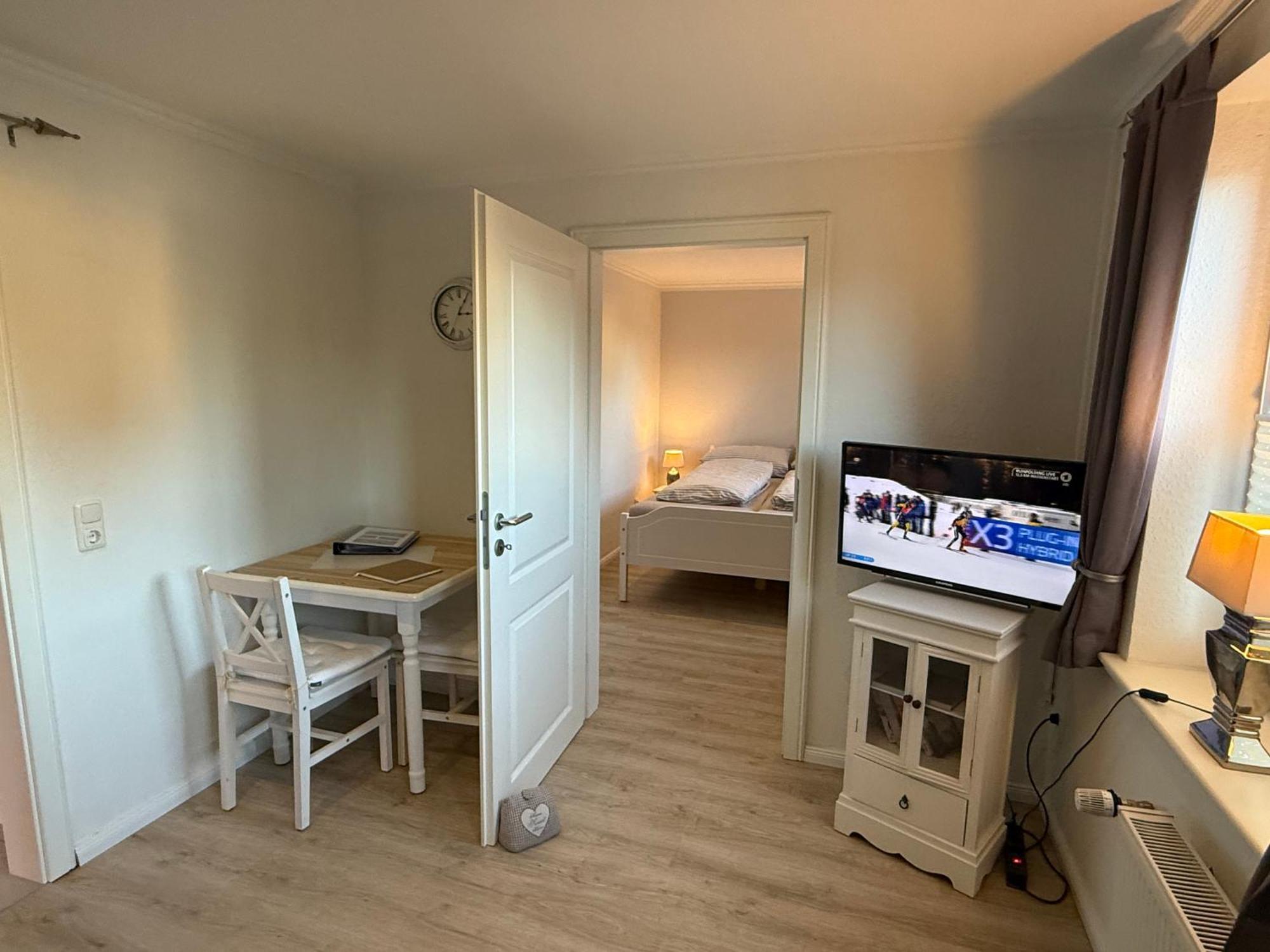 Ferienwohnung „Ole Karkenwech“ Husum-Roedemis Husum  Ngoại thất bức ảnh